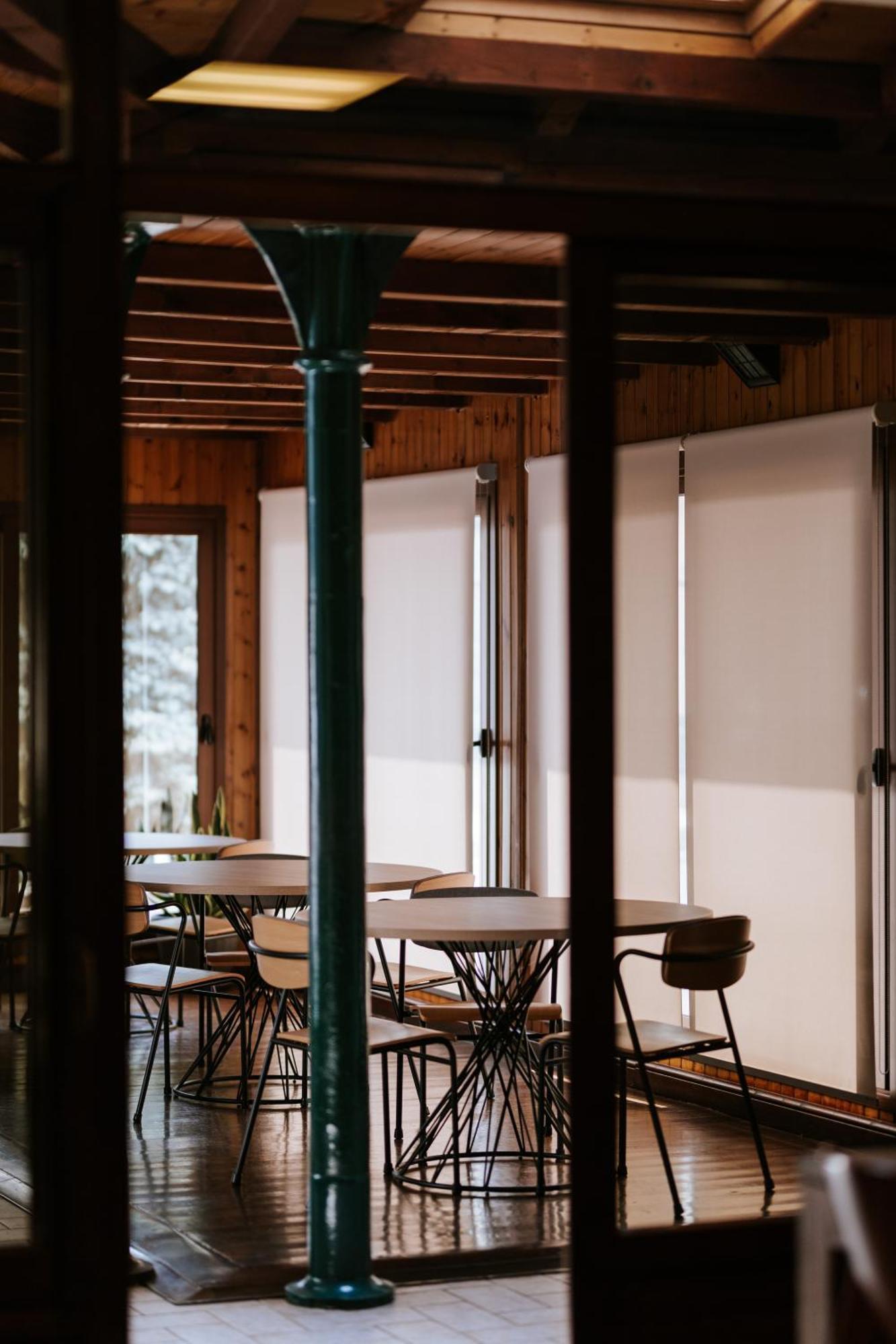 Manfredi Ristorante Con Alloggio Romentino Exterior foto