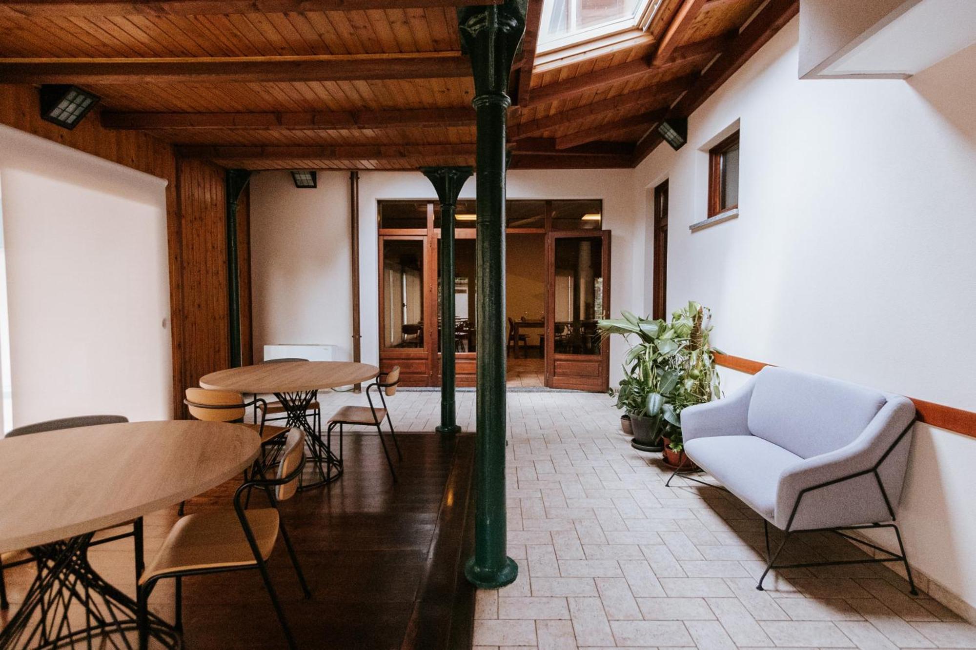 Manfredi Ristorante Con Alloggio Romentino Exterior foto